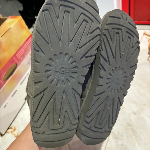 Grey Uggs - Picture 4 of 6